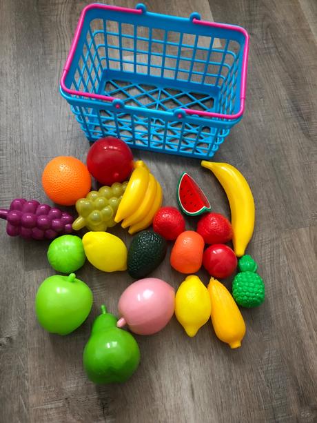 Košík ovoce a zelenina,