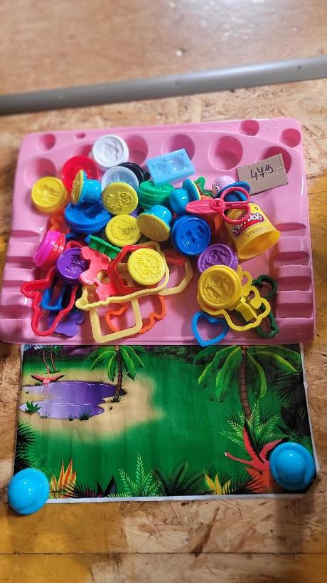 Formičky a vykrajovátka na modelování, 