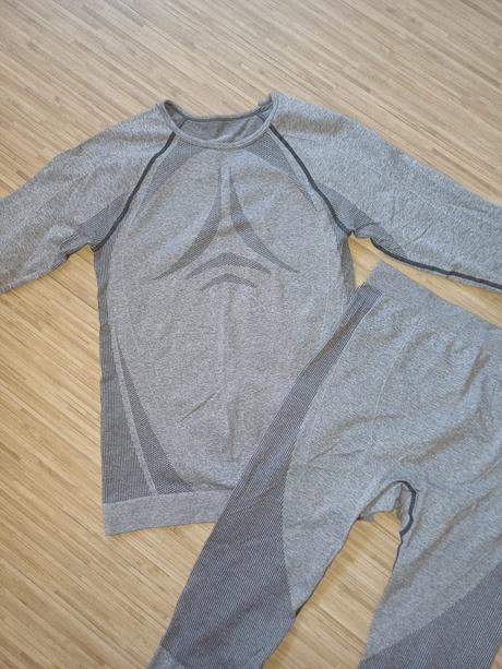 Bezešvé termo prádlo vel.146/152, 146