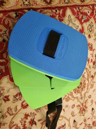 Plavecký pás nabaji,