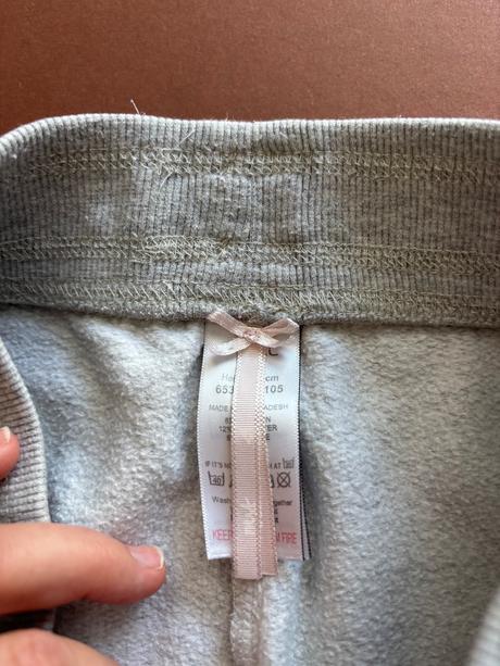 Tepláky šedé zn. next - v.8 let, next,128