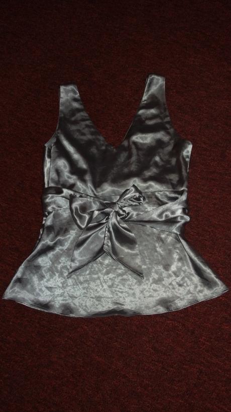 Šedý top motivi s, s