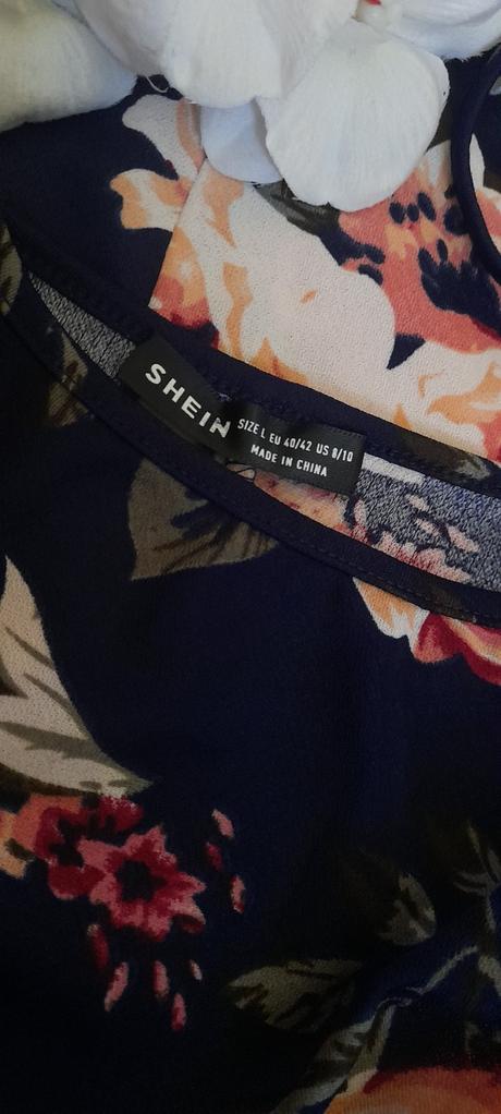 Květinové přiléhavé midi šaty, l