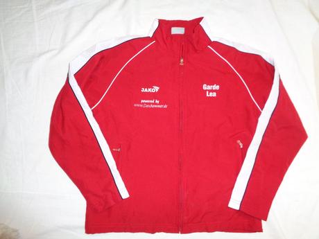 Pěkná červenobílá sportovní bunda jako, 152