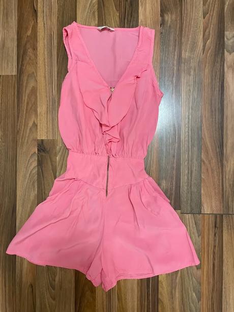 Kraťáskový overal s volánky, vel xs-s, miss selfr, miss selfridge,xs