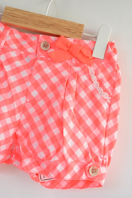 Kraťasy vel. 18 - 24 m, 92