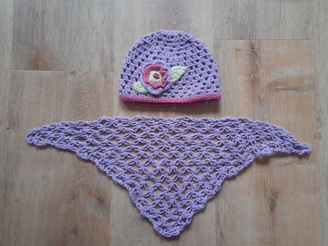 Háčkované čepičky, vel cca 52 - 54cm, 52