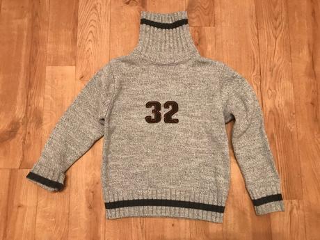 Svetr s rolákem, 122