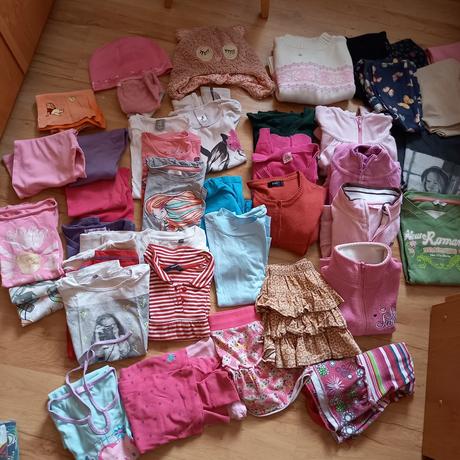 Balík oblečení na holku 122, 122–134