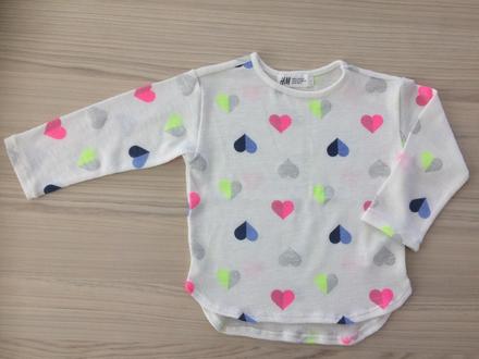 Slabý svetřík srdíčka, h&m,92