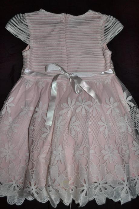 Slavnostní šaty na 2-4r., 104