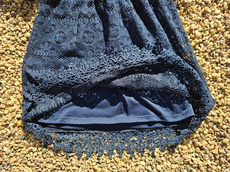 M128	dívčí krajkové šaty vel. 140, cherokee,140