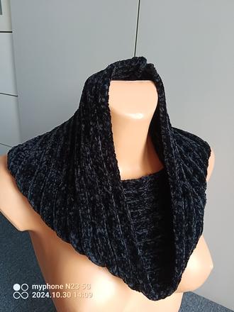 Nákrčník černý, 