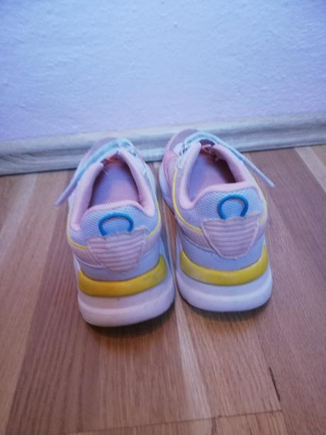 Botasky dívčí, zn. vty, vel. 35., victory,35