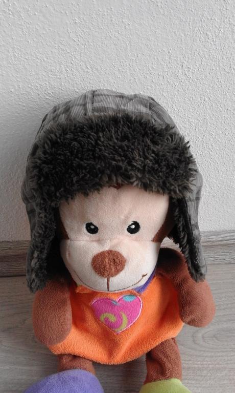 524 - čepice, cherokee,62