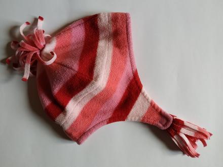 Pruhovaná čepice, gap,92