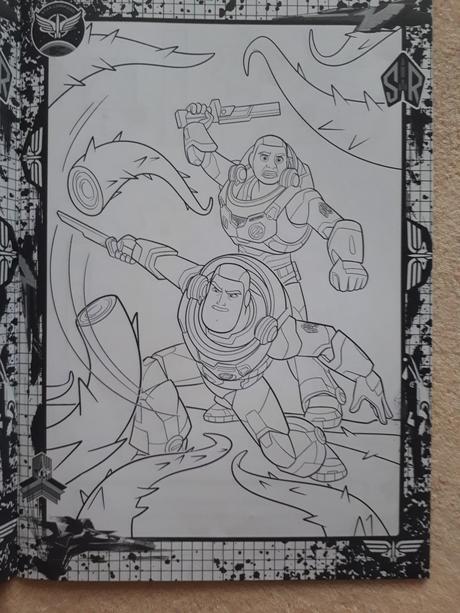Toy story buzz rakeťák omalovánky se samolepkami,