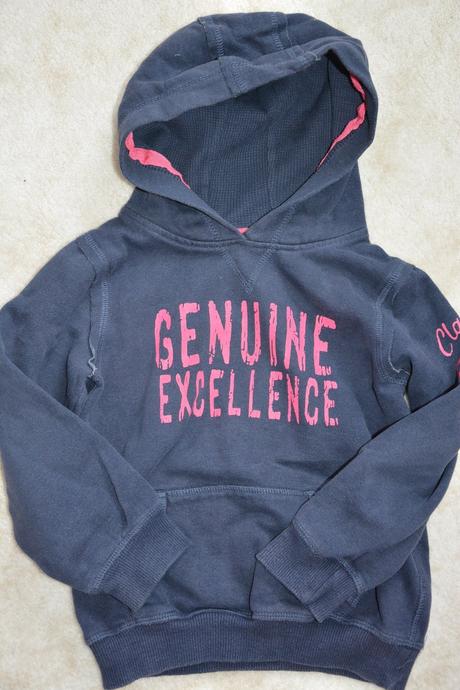 Mikina s nápisem, next,104