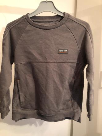 Šedá mikina s kapsičkama, 122