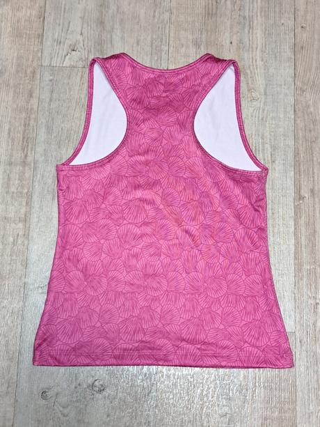 Sportovní tílko, 134