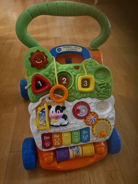 Hračky interaktivní,