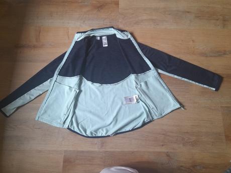 Sportovni souprava - mikina, leginy, tricko,v.134, decathlon,134