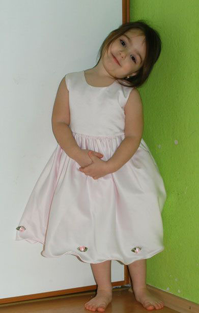 Slavnostní sváteční společenské světle růžové šaty, 92