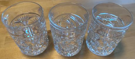 4 broušené sklenice na whisky/ koňak,