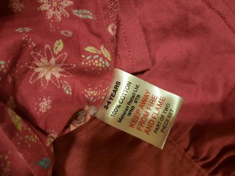 Volánkové květinkové šaty, 104