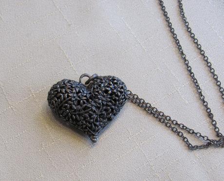 Náhrdelník s přívěskem,