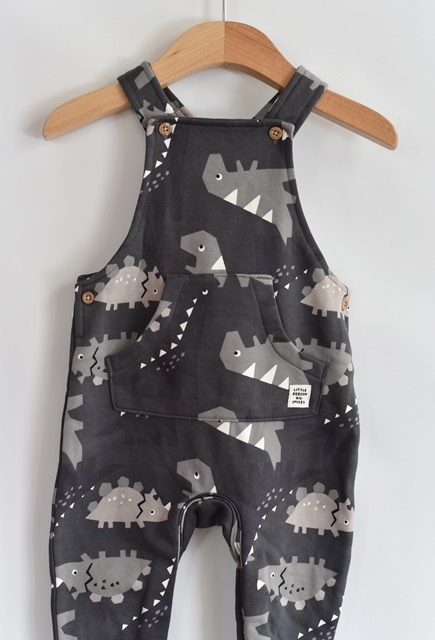 Tepláky vel. 6 - 9 m, f&f,74