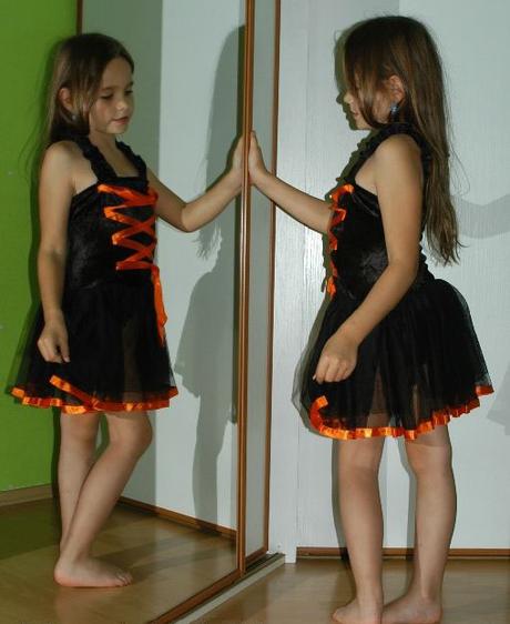 Karnevalový kostým čarodějnice 7-9 let, 