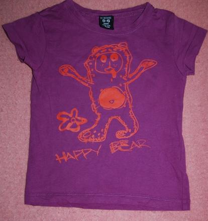 Fialové tričko s příšerou, 104