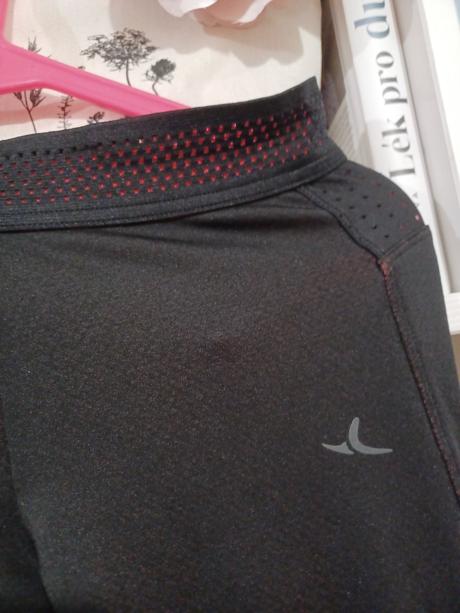 Sportovní legíny neon, decathlon,152