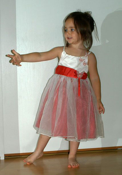 Slavnostní sváteční společenské šaty - vada, 92