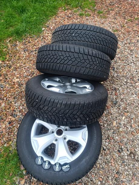 Zimní pneu dacia duster,