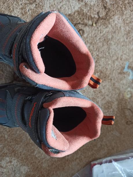 Zimní kombinéza a dvoje boty zdarma, 92