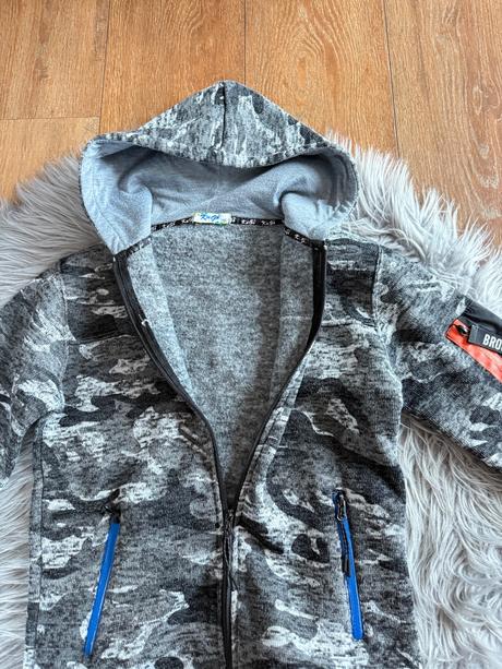 Mikina kugo, kugo,140