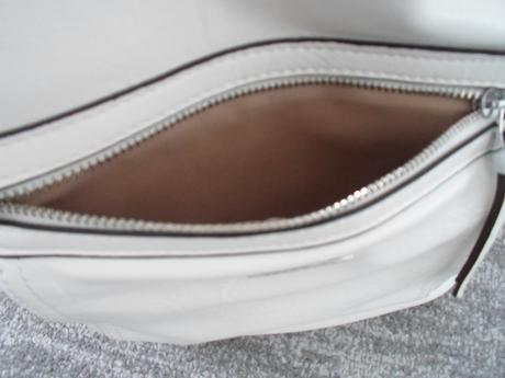 Bílá kabelka přes rameno i crossbody, lara bags