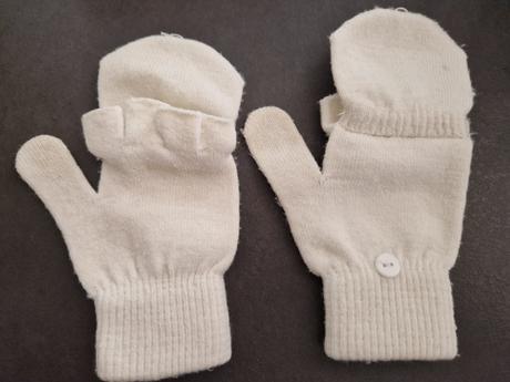 Dívčí rukavice, 146