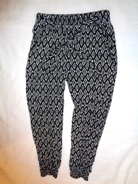 Nádherné vzdušné černobílé letní kalhoty, young dimension,98