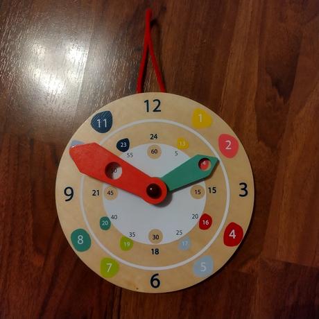 Dřevěné dětské hodinky, 
