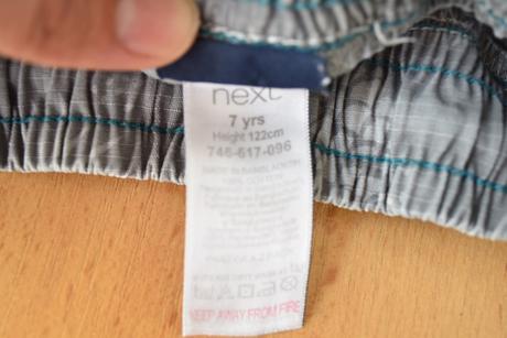 Kraťasy vel. 7 let, next,122