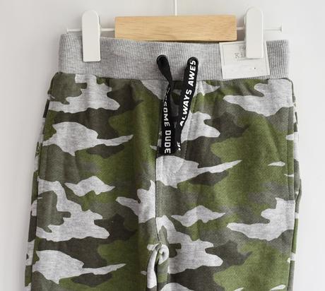 Tepláky vel. 2 - 3 roky, f&f,98