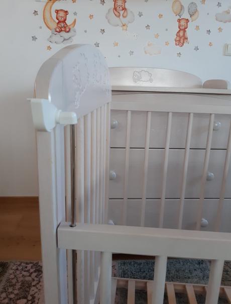 Dřevěná postýlka/s matrací/ + komoda, šířka (cm): 60,délka (cm): 90