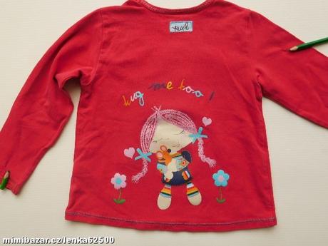 Červený komplet s holkou copatkou, next,86