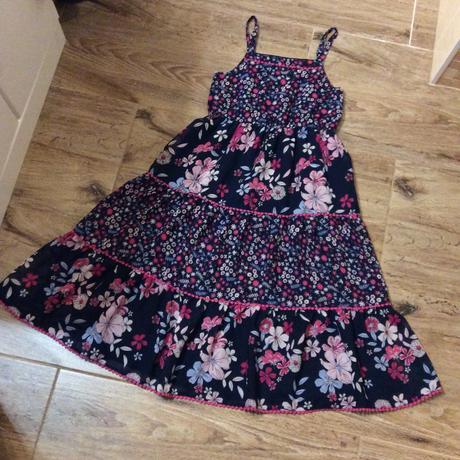 Krásné dlouhé šaty s květinkami, george,122