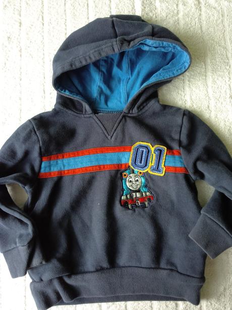 Mikina s mašinkou, 92