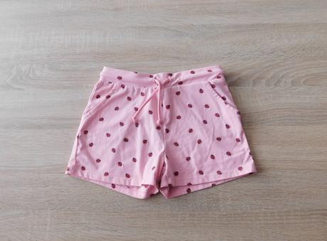 Beruškové kraťasy sinsay vel.134, sinsay,134