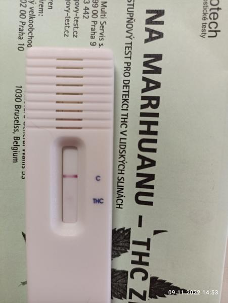 Je tento výsledek testu na THC pozitivní?